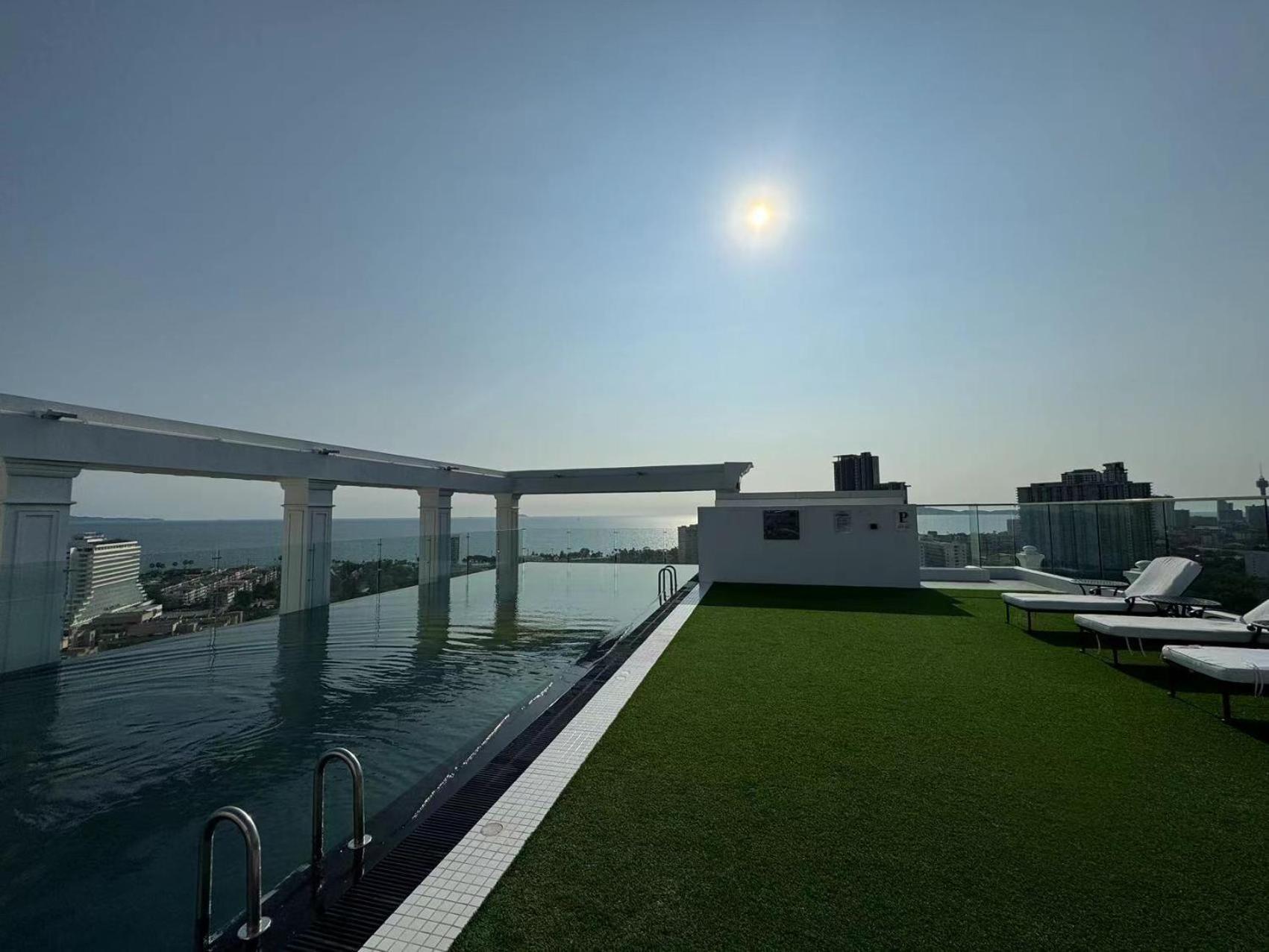 The Empire Chic Residence Jomtien & Yahaha エクステリア 写真